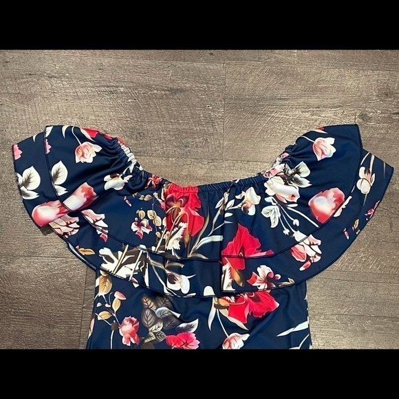Navy & Red Floral Ruffled Off-Shoulder Dress Sz M - Picture 2 of 5